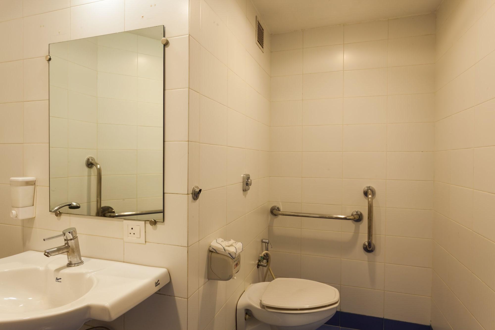 Hotel Agartala Extérieur photo