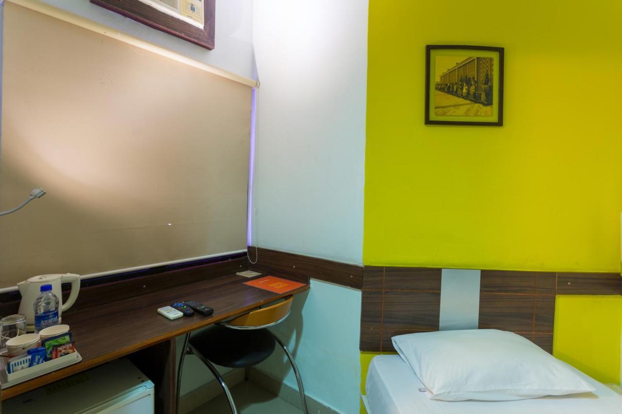 Hotel Agartala Extérieur photo